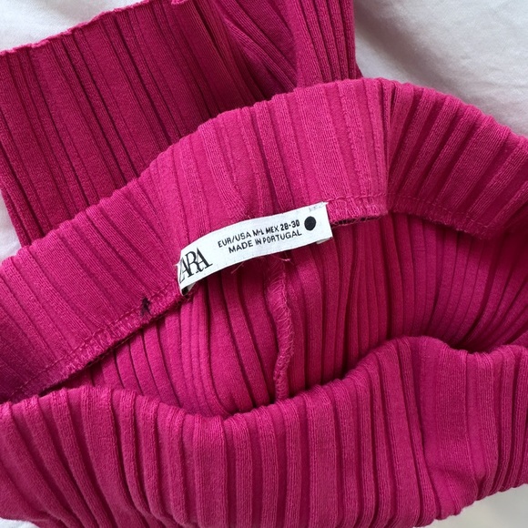 LIKE NEW ZARA Set of Pink Fucsia Crop Top and Shorts Ribbed Seamless Stretchy - Picture 7 of 7